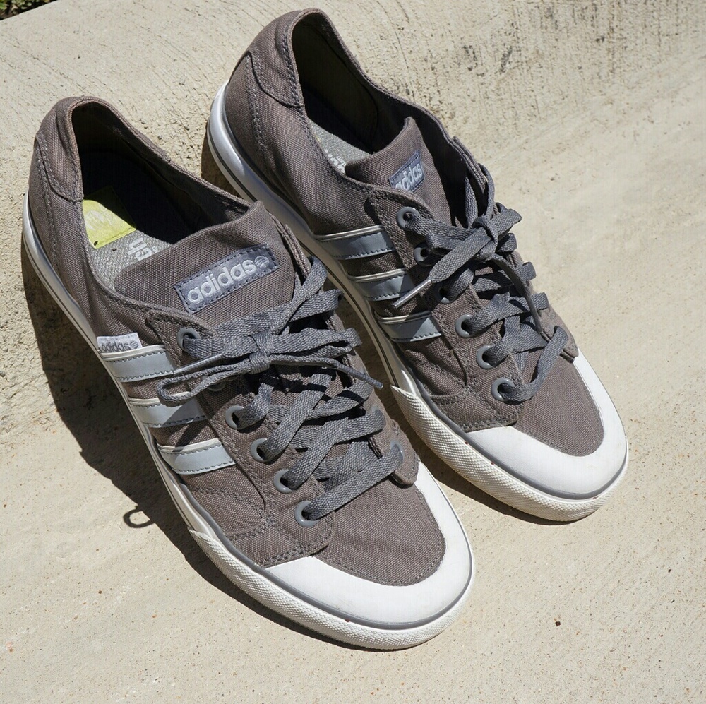 ADIDAS - Picture 1 of 8